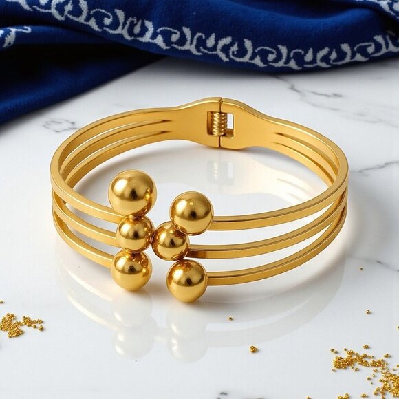 Modern Chic Ball‎ Cluster 18K Gold Plated Stainless Steel Bangle Bracelet - Picture 8 of 13